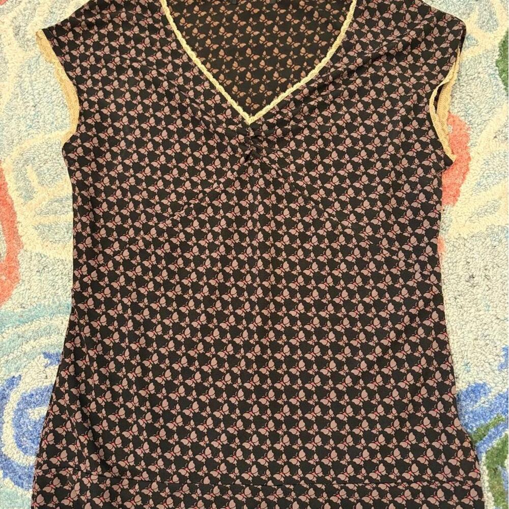 Black pink butterfly print